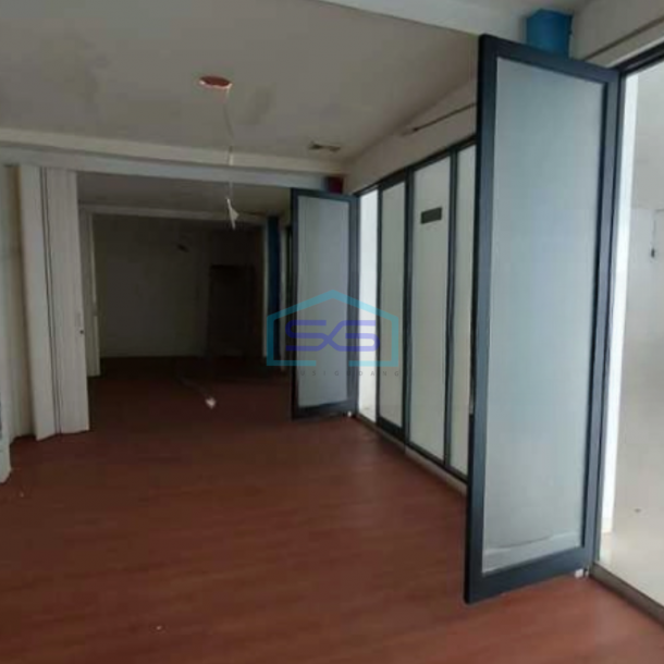 Disewakan Ruko 3 Lantai Luas Bangunan 650 m² di Cengkareng Jakarta Barat-1