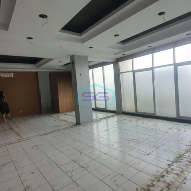 Disewakan Ruko Luas Bangunan  500 m² d Grogol Jakarta Barat-1