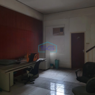 Disewakan Ruko Luas Bangunan  210 m² 3 Lantai di Tepi Jalan Raya Cideng Jakarta Pusat