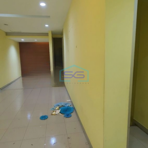 Disewakan Ruko Luas Bangunan 160 m² di Jalan Raya Pluit Jakarta Utara-4