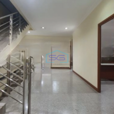 Disewakan Ruko Ada Lift Luas Bangunan  600 m² di Mangga Dua Jakarta Barat