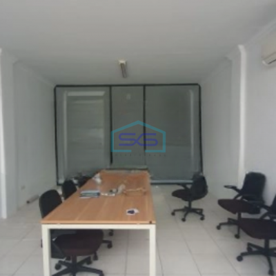 Disewakan Ruko Siap Huni Luas Bangunan 250 m² di Pluit Jakarta Utara