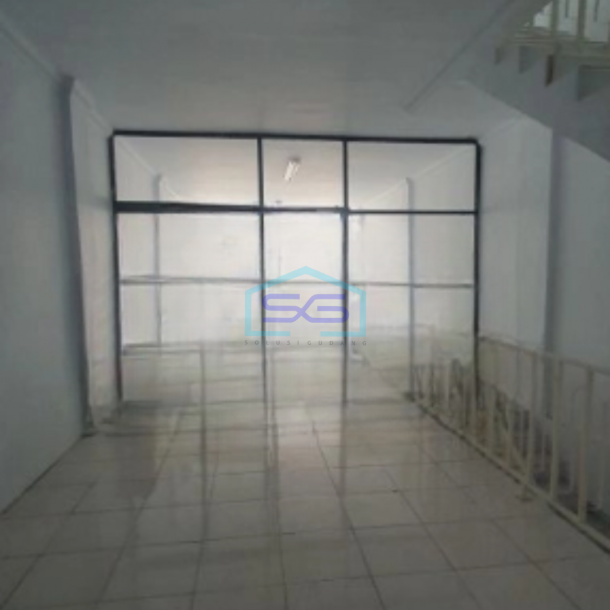 Disewakan Ruko Siap Huni Luas Bangunan 250 m² di Pluit Jakarta Utara-3