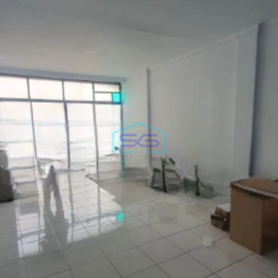 Disewakan Ruko Siap Huni Luas Bangunan 250 m² di Pluit Jakarta Utara