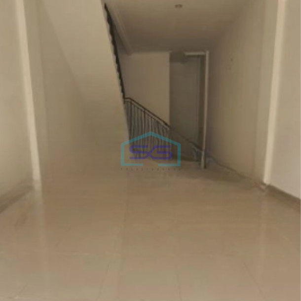 Disewakan Ruko Luas Bangunan  300 m² di Jalan Utama Pantai Indah Kapuk Jakarta Utara-4