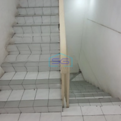 Disewaakan Ruko Luas Bangunan  180 m² di Tambora Jakarta Barat