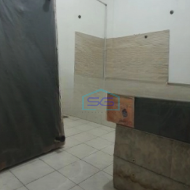 Disewaakan Ruko Luas Bangunan  180 m² di Tambora Jakarta Barat-1
