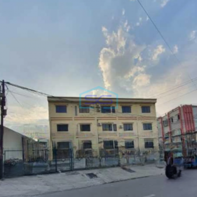 Disewakan Ruko Luas Bangunan  225 m² di Tomang Jakarta Barat-2