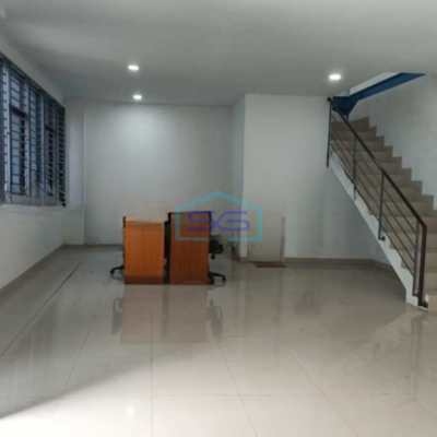 Disewakan Gudang Luas Bangunan  600 m² Ada Kantor di Cengkareng Jakarta Barat-3