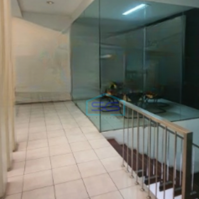 Disewakan Ruko Luas Bangunan 360 m² di Pluit Jakarta Utara