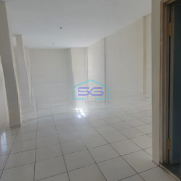Disewakan Ruko Luas Bangunan 250 m² di Bandengan Jakarta Utara-2