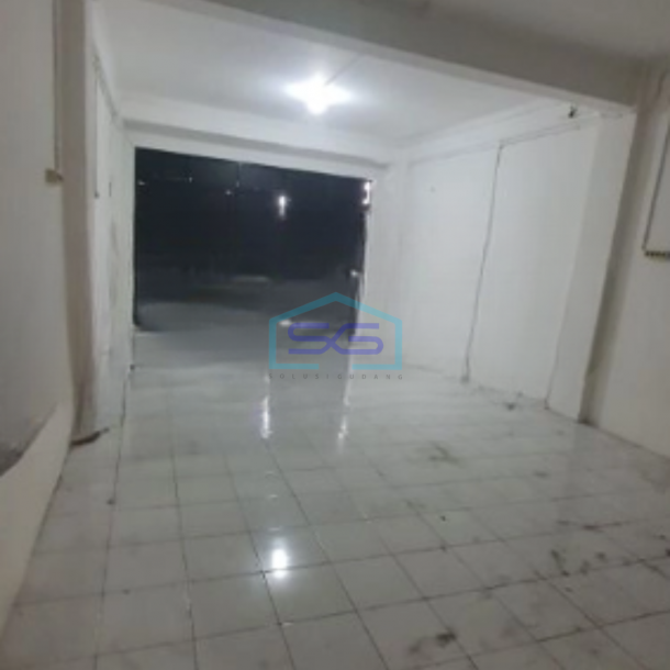 Disewakan Ruko Siap Pakai Luas Bangunan  240 m² di Teluk Gong Jakarta Utara-1