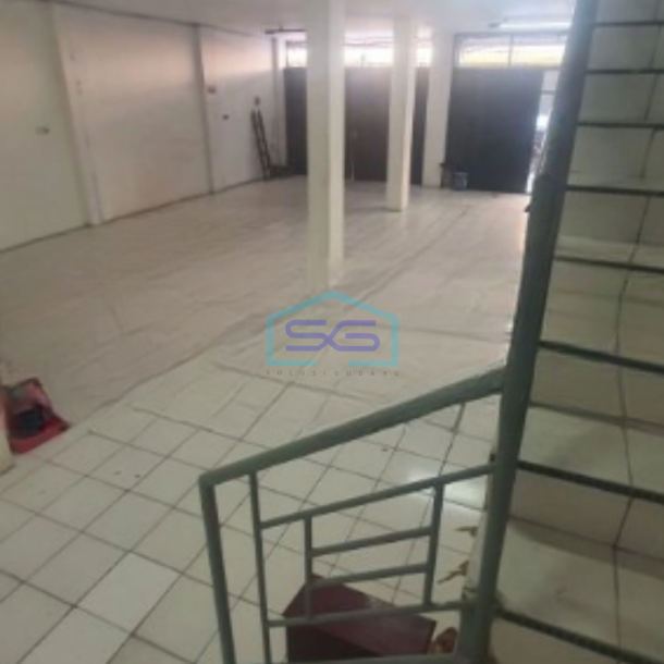 Disewakan Ruko Luas Bangunan  600 m² di Pluit Jakarta Utara-2