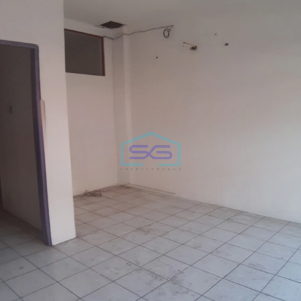 Disewakan Ruko Luas Bangunan 250 m² di Pluit Jakarta Utara-2