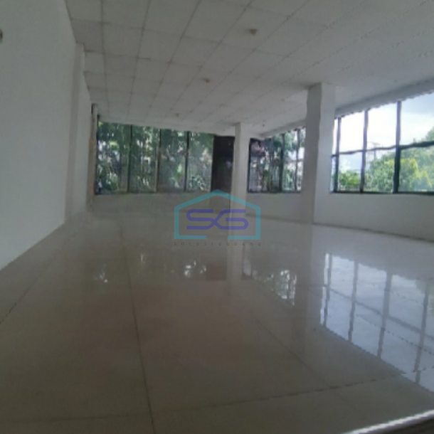 Disewakan Ruko Luas Bangunan  400 m² di Jembatan Tiga Jakarta Utara-3
