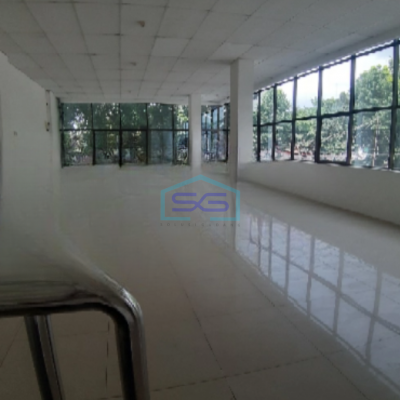 Disewakan Ruko Luas Bangunan  400 m² di Jembatan Tiga Jakarta Utara