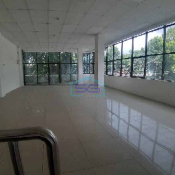 Disewakan Ruko di Jembatan Tiga Jakarta Utara Luas Bangunan 400 m²-3