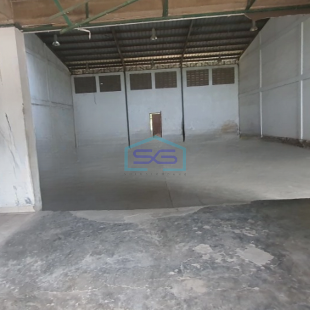Disewakan Gudang Ada Kantor Luas Bangunan  455 m² di Penjaringan Jakarta Utara-3