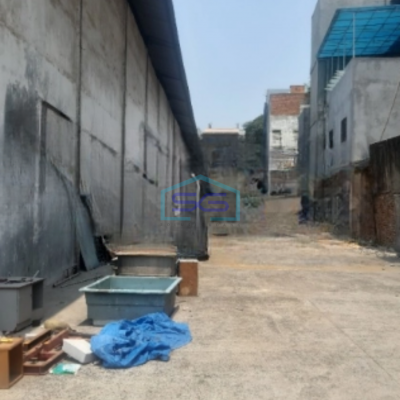 Disewakan Gudang Dan Kantor Luas Tanah 1800 m2 Kondisi Bagus di Pluit Jakarta Utara