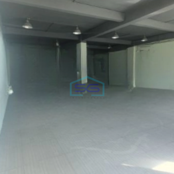 Disewakan Ruko Gandeng Luas Bangunan  720 m² di Pluit Jakarta Utara-1