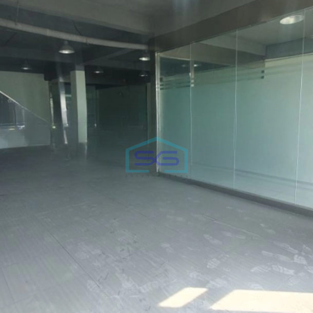 Disewakan Ruko Gandeng Luas Bangunan  720 m² di Pluit Jakarta Utara-3