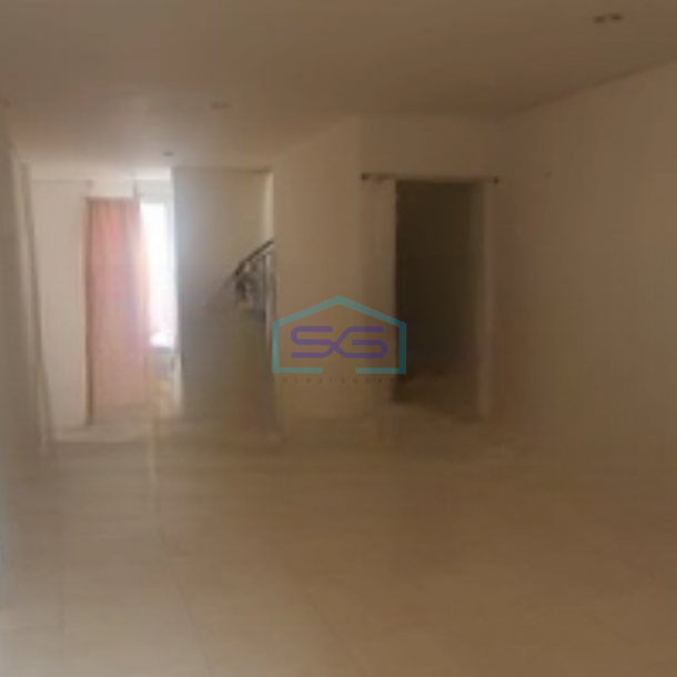 Disewakan Ruko 3 Lantai Parkir Luas Lokasi Pluit Jakarta Utara-4