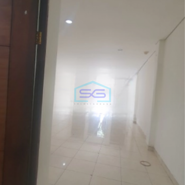 Disewakan Ruko 3 Lantai Parkir Luas Lokasi Pluit Jakarta Utara-2
