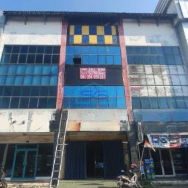 Dijual Ruko 3 Lantai Luas Bangunan  180 m² Lokasi di Pantai Indah Kapuk Jakarta Utara-1