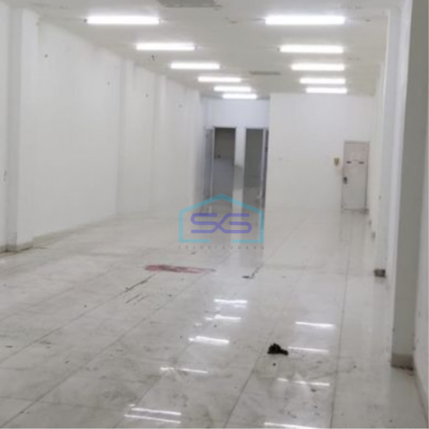 Dijual Ruko 3 Lantai Luas Bangunan 450 m² Lokasi di Tambora Jakarta Barat-1