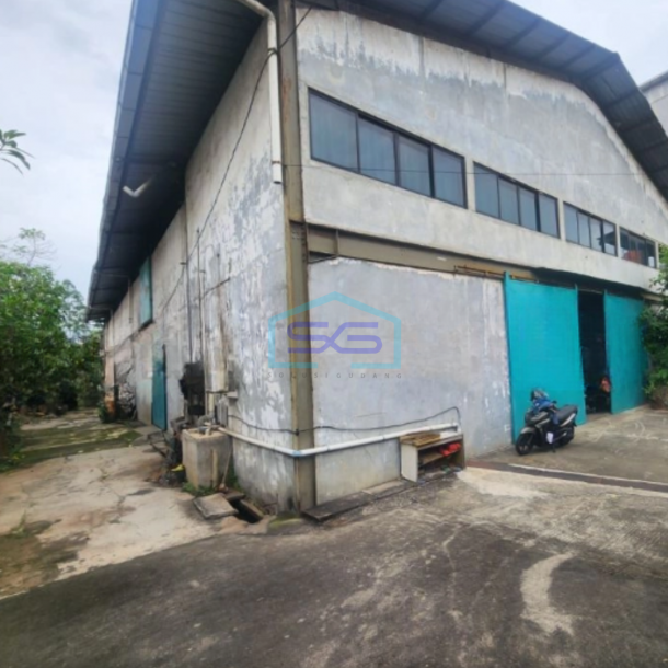 Dijual Gudang Akses Container Luas Tanah  1925 m² di Cengkareng Jakarta  Barat-1