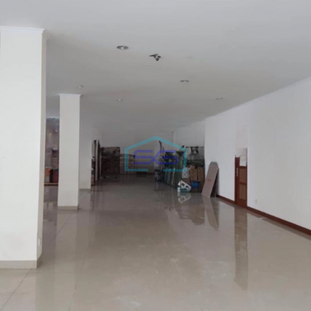 Dijual Ruko Luas Bangunan  1464 m² di Jembatan Besi Jakarta Barat-1