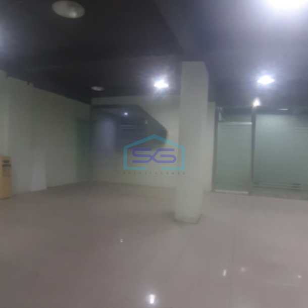 Dijual Ruko Luas Bangunan  700 m² Lokasi di Bandengan Jakarta Utara-3