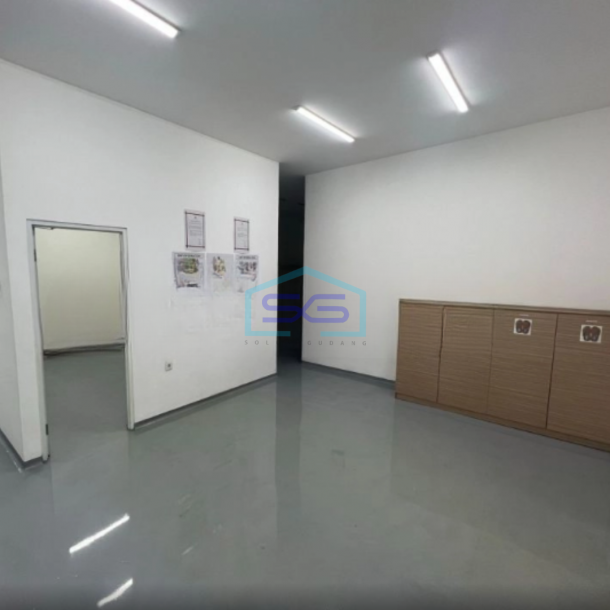 Dijual Gudang Luas Bangunan 1100 m² Lokasi di Tangerang Akses Container-1
