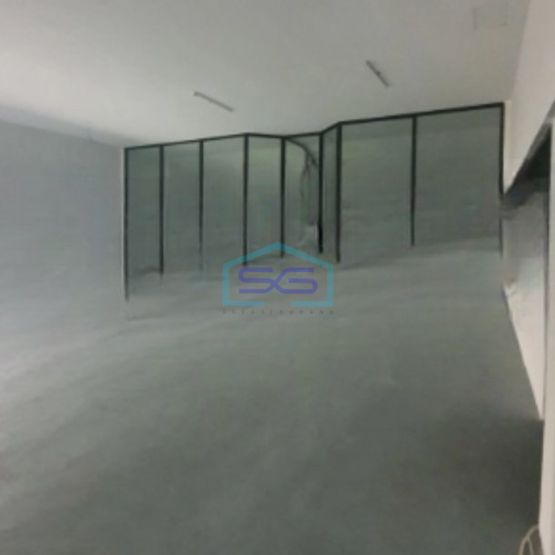 Disewakan Gudang Ada Kantor Luas Bangunan   1300 m² di Pluit Jakarta Utara-4