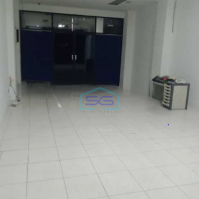 Disewakan Ruko Luas Bangunan 320 m² Lokasi di Cideng Jakarta Pusat
