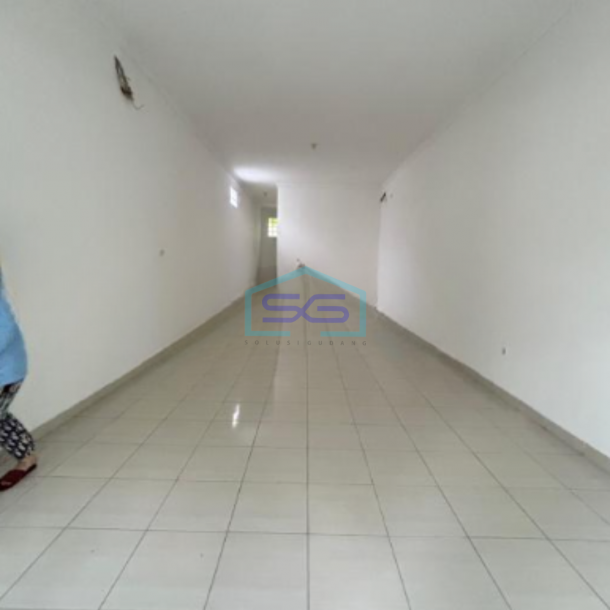 Disewakan Ruko 3 Lantai Luas Bangunan  220 m² Lokasi di Grogol Jakarta Barat-3