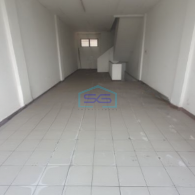 Disewakan Ruko Luas Bangunan  300 m² Lokasi di Pluit Jakarta Utara