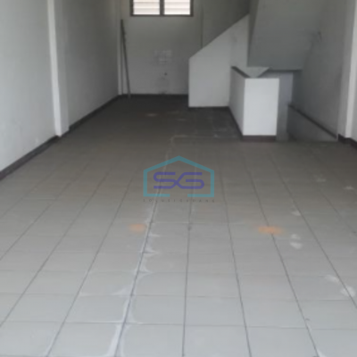 Disewakan Ruko Luas Bangunan  300 m² Lokasi di Pluit Jakarta Utara