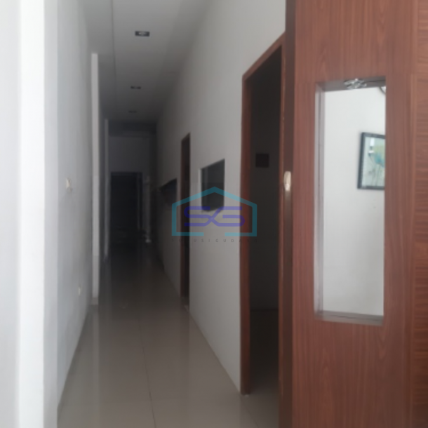 Disewakan Ruko Luas Bangunan  360 m² Lokasi di Pluit Jakarta Utara-2