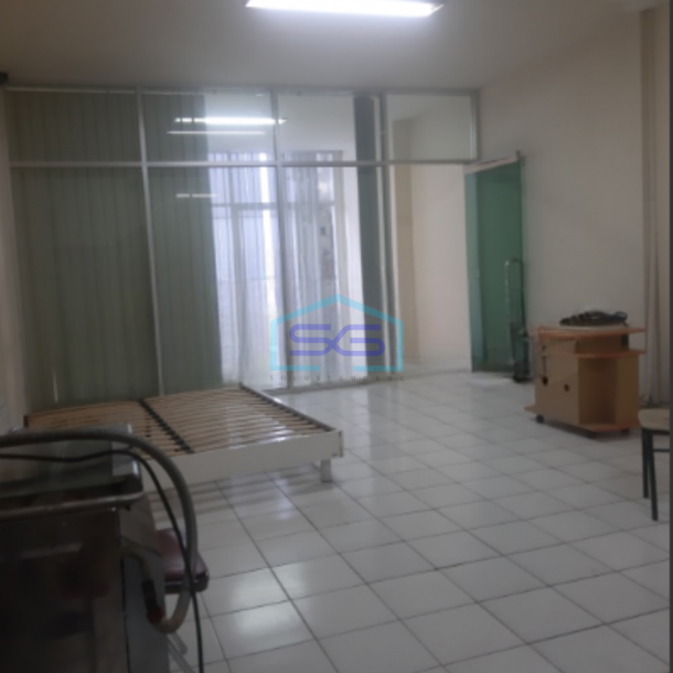 Disewakan Ruko Luas Bangunan  576 m² Lokasi di Grogol Jakarta Barat-2