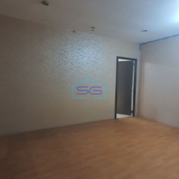 Disewakan Ruko Luas Bangunan 250 m²  Lokasi di Pluit Jakarta Utara-1