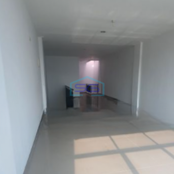 Disewakan Ruko Luas Bangunan 300 m² Area Parkir Luas di Jakarta Utara-1