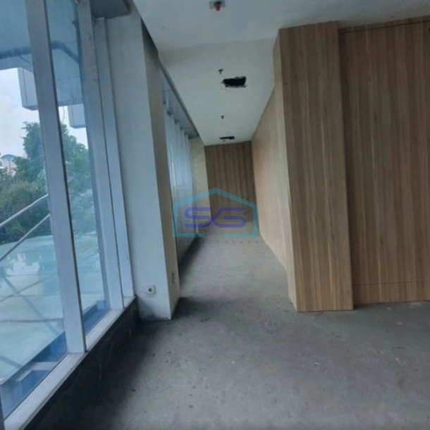 Disewakan Kantor Luas Tanah  2180 m² Lokasi di Slipi Jakarta Barat-3