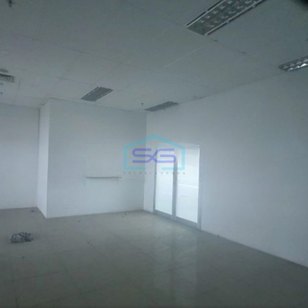 Disewakan Kantor Luas Tanah  2180 m² Lokasi di Slipi Jakarta Barat-2