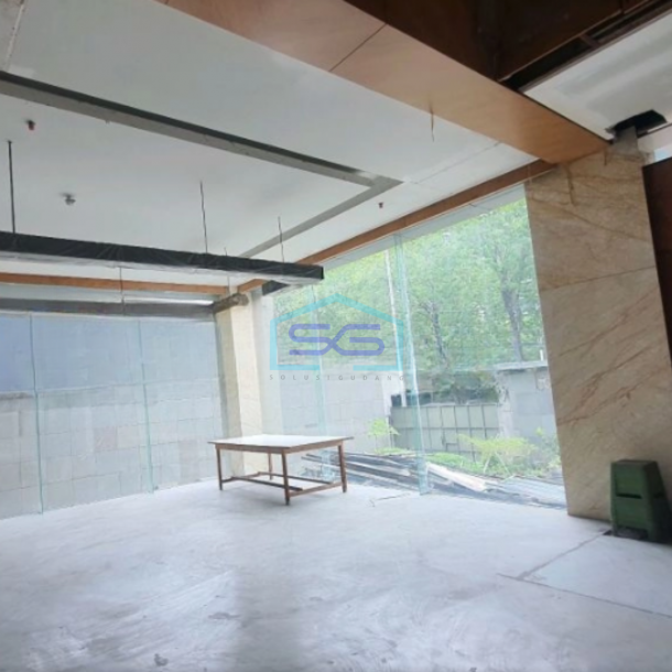 Disewakan Kantor Luas Tanah Bangunan 5500 m² Lokasi di Grogol Jakarta Barat-3