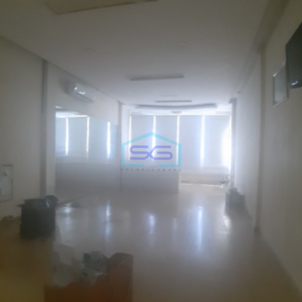 Disewakan Ruko Luas Tanah  108 m² di Pluit Jakarta Utara-2