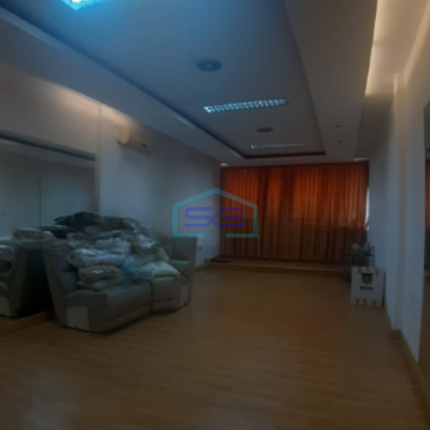 Disewakan Ruko Luas Tanah  108 m² di Pluit Jakarta Utara-1