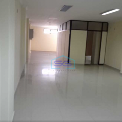 Dsewakan Ruko Luas Bangunan  300 m² Lokasi di Cideng Jakarta Pusat