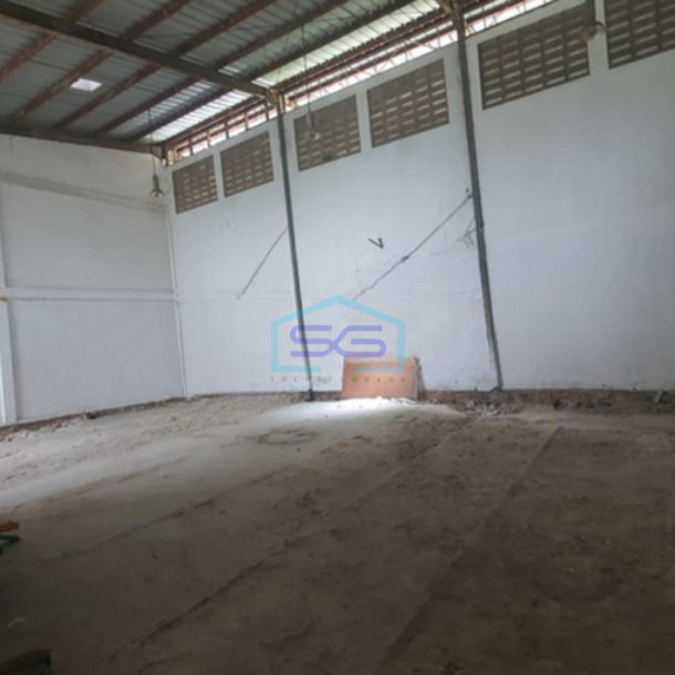 Disewakan Gudang Luas Bangunan 250 m² Akses Containe Lokasi di Penjaringan Jakarta Utara-1