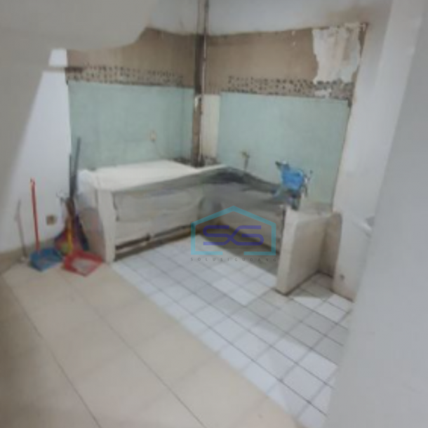 Disewakan Ruko Lokasi di Jakarta Utara Area Parkir Luas-1